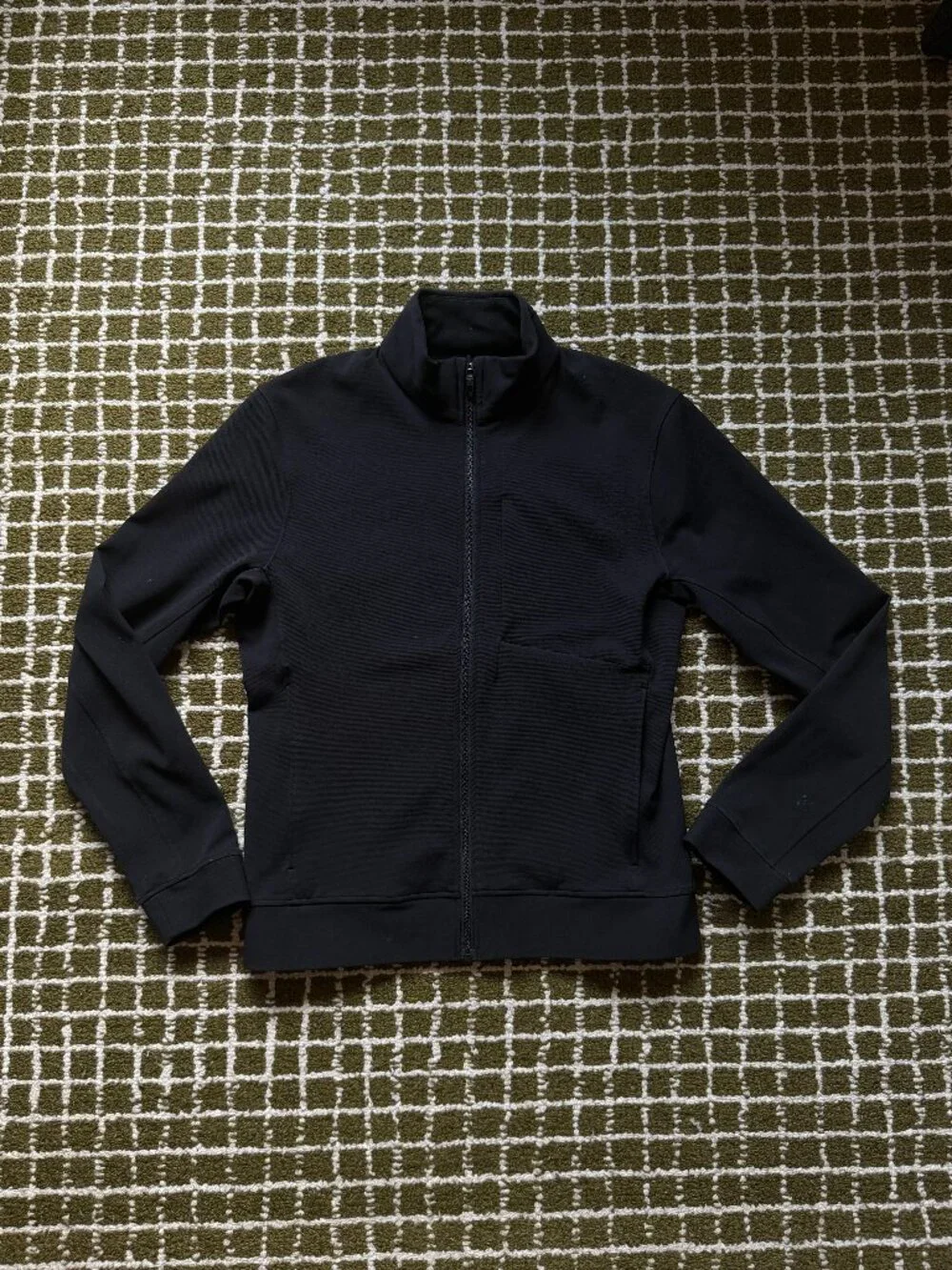 Lululemon Men's Full Zip Funnel Neck Jacket Black Size M Slim Fit Excellent